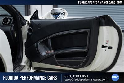 2014 Ferrari California   - Photo 36 - Riviera Beach, FL 33407