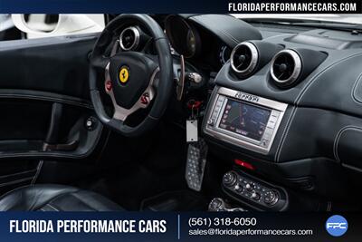 2014 Ferrari California   - Photo 58 - Riviera Beach, FL 33407