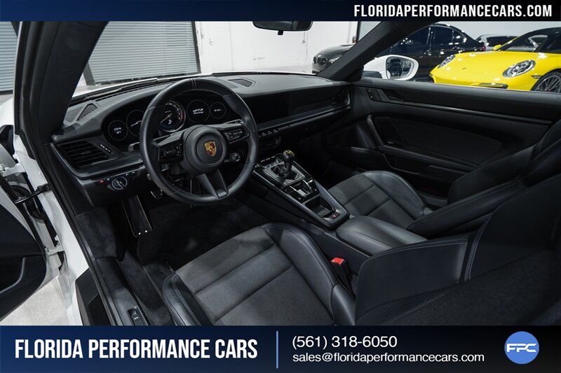 2022 Porsche 911 GT3 Touring   - Photo 19 - Riviera Beach, FL 33407