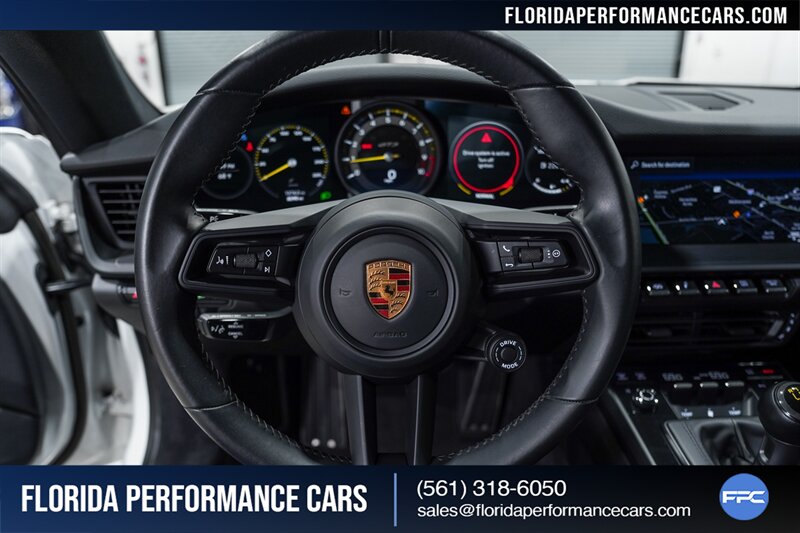 2022 Porsche 911 GT3 Touring   - Photo 23 - Riviera Beach, FL 33407