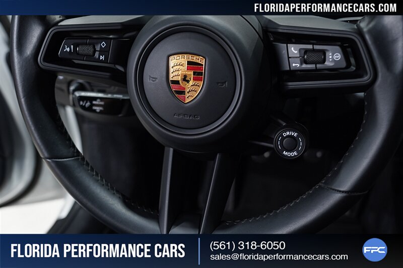 2022 Porsche 911 GT3 Touring   - Photo 46 - Riviera Beach, FL 33407