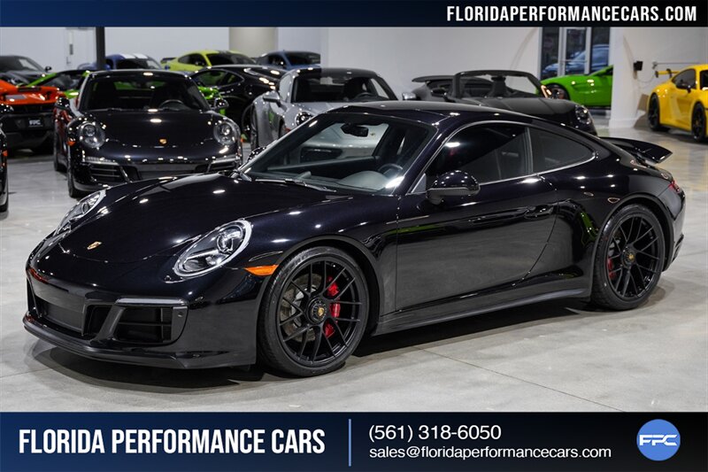 2017 Porsche 911 Carrera GTS  