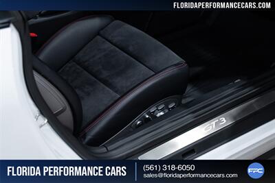 2016 Porsche 911 GT3   - Photo 31 - Riviera Beach, FL 33407