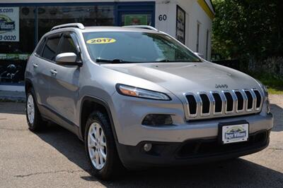 2017 Jeep Cherokee Latitude   - Photo 3 - West Warwick, RI 02893