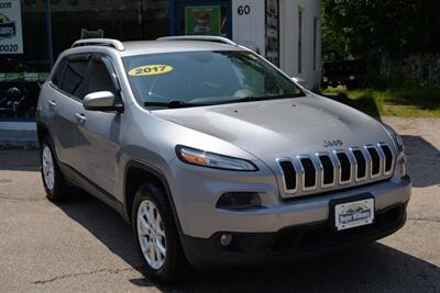 2017 Jeep Cherokee Latitude   - Photo 2 - West Warwick, RI 02893
