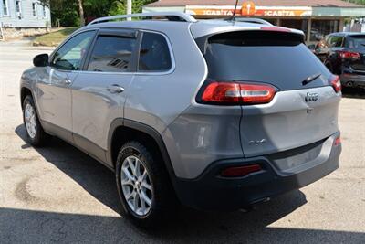 2017 Jeep Cherokee Latitude   - Photo 11 - West Warwick, RI 02893