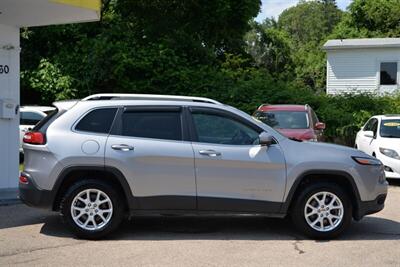 2017 Jeep Cherokee Latitude   - Photo 6 - West Warwick, RI 02893
