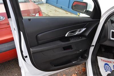 2017 GMC Terrain SLE-2   - Photo 16 - West Warwick, RI 02893