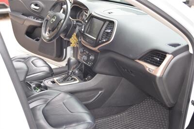 2017 Jeep Cherokee Limited   - Photo 25 - West Warwick, RI 02893