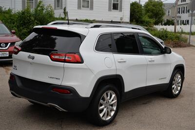2017 Jeep Cherokee Limited   - Photo 8 - West Warwick, RI 02893