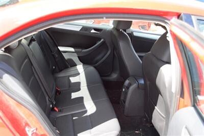 2013 Volkswagen Jetta SE PZEV   - Photo 16 - West Warwick, RI 02893