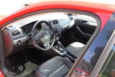 2013 Volkswagen Jetta SE PZEV   - Photo 12 - West Warwick, RI 02893