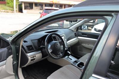 2013 Subaru Outback 2.5i Premium   - Photo 15 - West Warwick, RI 02893