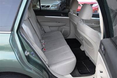 2013 Subaru Outback 2.5i Premium   - Photo 23 - West Warwick, RI 02893