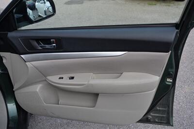 2013 Subaru Outback 2.5i Premium   - Photo 22 - West Warwick, RI 02893