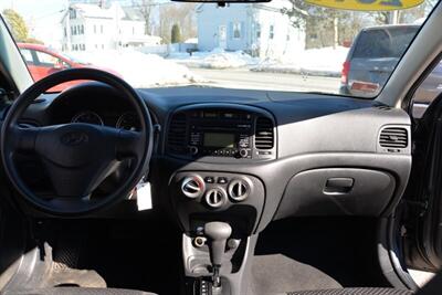 2011 Hyundai Accent GLS   - Photo 20 - West Warwick, RI 02893