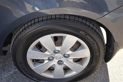 2011 Hyundai Accent GLS   - Photo 24 - West Warwick, RI 02893