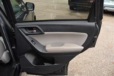 2014 Subaru Forester 2.5i Limited   - Photo 28 - West Warwick, RI 02893