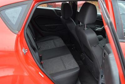 2013 Ford Fiesta SE   - Photo 15 - West Warwick, RI 02893