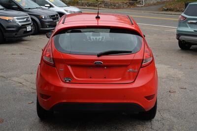 2013 Ford Fiesta SE   - Photo 6 - West Warwick, RI 02893