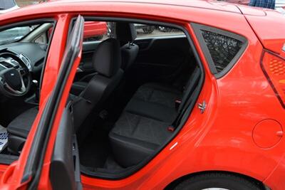 2013 Ford Fiesta SE   - Photo 11 - West Warwick, RI 02893
