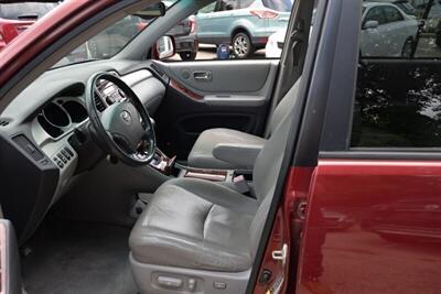 2004 Toyota Highlander   - Photo 18 - West Warwick, RI 02893