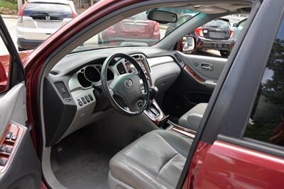 2004 Toyota Highlander   - Photo 17 - West Warwick, RI 02893