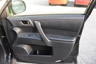 2008 Toyota Highlander Sport - Photo 13 - West Warwick, RI 02893