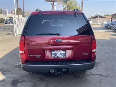 2005 Ford Explorer XLT   - Photo 4 - Bakersfield, CA 93305