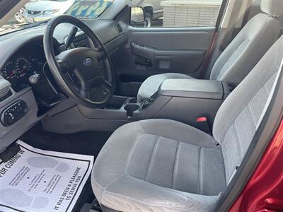 2005 Ford Explorer XLT   - Photo 7 - Bakersfield, CA 93305