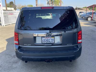 2010 Honda Pilot LX   - Photo 5 - Bakersfield, CA 93305