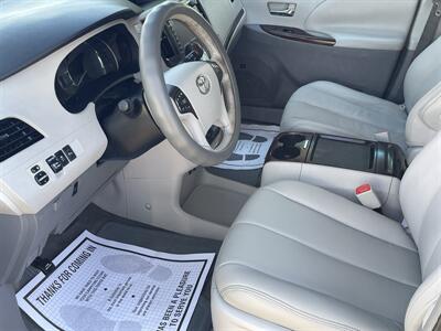 2011 Toyota Sienna XLE 8-Passenger   - Photo 8 - Bakersfield, CA 93305
