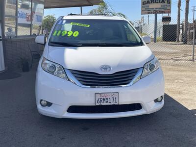 2011 Toyota Sienna XLE 8-Passenger   - Photo 2 - Bakersfield, CA 93305