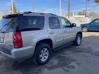 2009 GMC Yukon SLT   - Photo 4 - Bakersfield, CA 93305