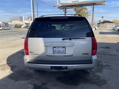 2009 GMC Yukon SLT   - Photo 5 - Bakersfield, CA 93305