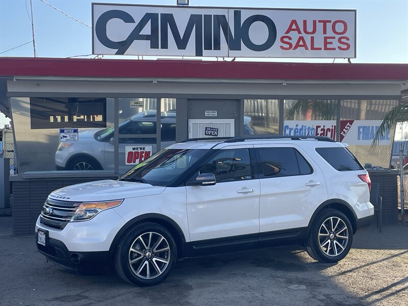 2015 Ford Explorer XLT   - Photo 1 - Bakersfield, CA 93305