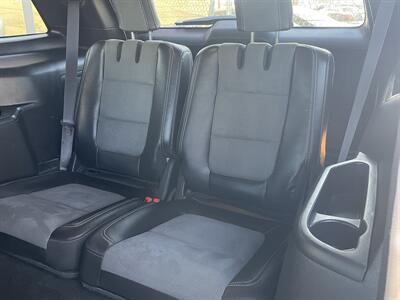 2015 Ford Explorer XLT   - Photo 10 - Bakersfield, CA 93305