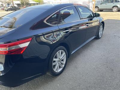 2013 Toyota Avalon XLE   - Photo 4 - Bakersfield, CA 93305