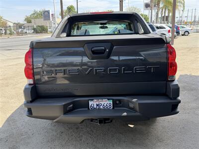 2005 Chevrolet Avalanche 1500 LS - Photo 5 - Bakersfield, CA 93305