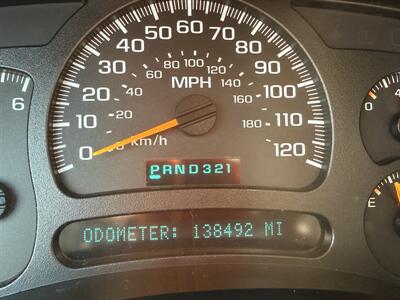 2005 Chevrolet Avalanche 1500 LS - Photo 10 - Bakersfield, CA 93305