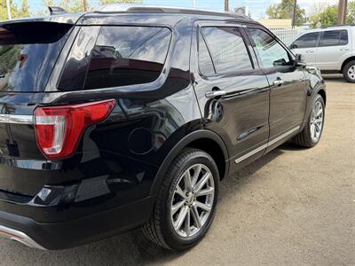 2017 Ford Explorer Limited - Photo 4 - Bakersfield, CA 93305