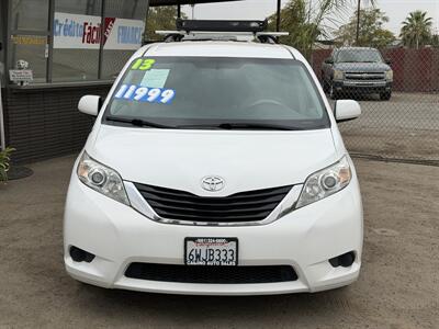 2013 Toyota Sienna LE 8-Passenger - Photo 2 - Bakersfield, CA 93305