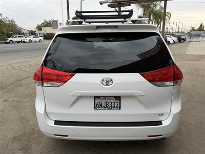 2013 Toyota Sienna LE 8-Passenger - Photo 5 - Bakersfield, CA 93305