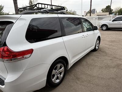 2013 Toyota Sienna LE 8-Passenger - Photo 4 - Bakersfield, CA 93305