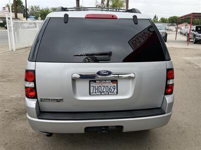 2010 Ford Explorer XLT   - Photo 6 - Bakersfield, CA 93305