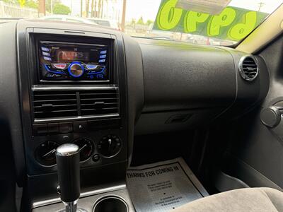 2010 Ford Explorer XLT   - Photo 12 - Bakersfield, CA 93305