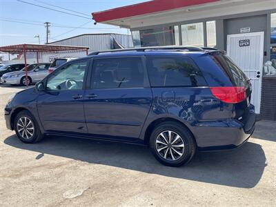 2007 Toyota Sienna LE 7-Passenger   - Photo 6 - Bakersfield, CA 93305