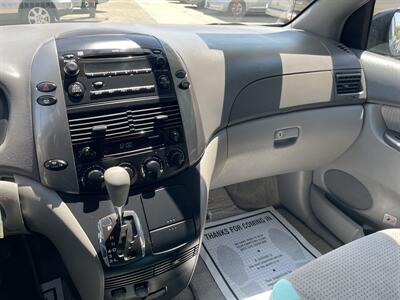 2007 Toyota Sienna LE 7-Passenger   - Photo 12 - Bakersfield, CA 93305