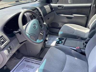 2007 Toyota Sienna LE 7-Passenger   - Photo 8 - Bakersfield, CA 93305