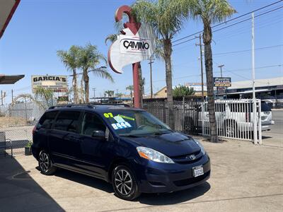 2007 Toyota Sienna LE 7-Passenger   - Photo 3 - Bakersfield, CA 93305